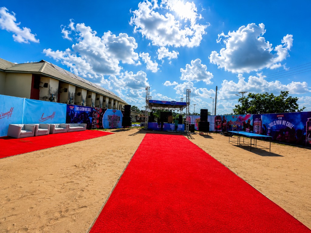 Smirnoff Ice — CHILLTOPIA 4 — tunnel entrance