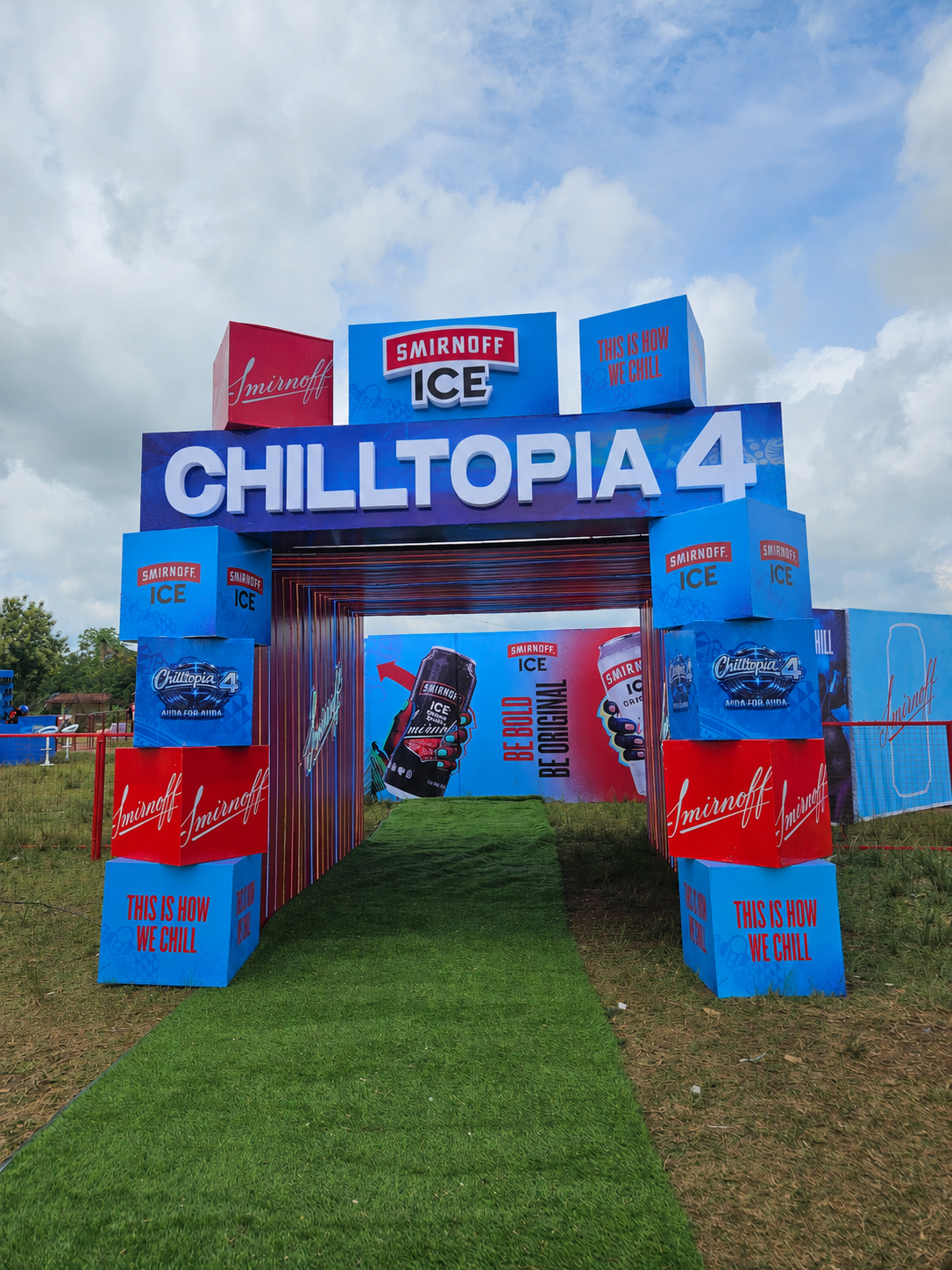 Smirnoff Ice — CHILLTOPIA — photo 3