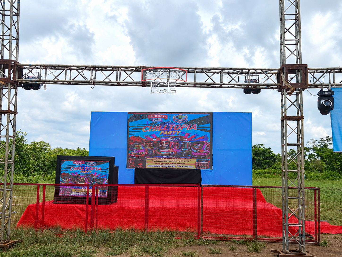 Smirnoff Ice — CHILLTOPIA — photo 4