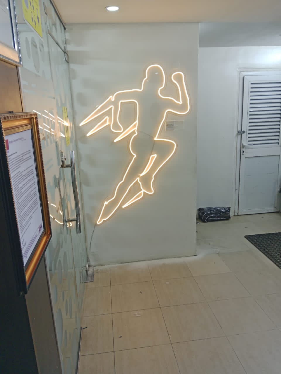 Power Oil Light Wall